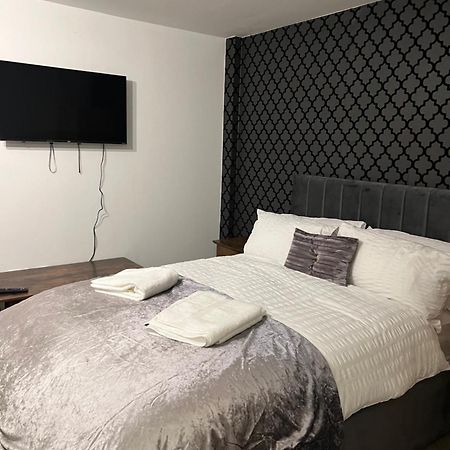 Studio Apartment Манчестер Экстерьер фото