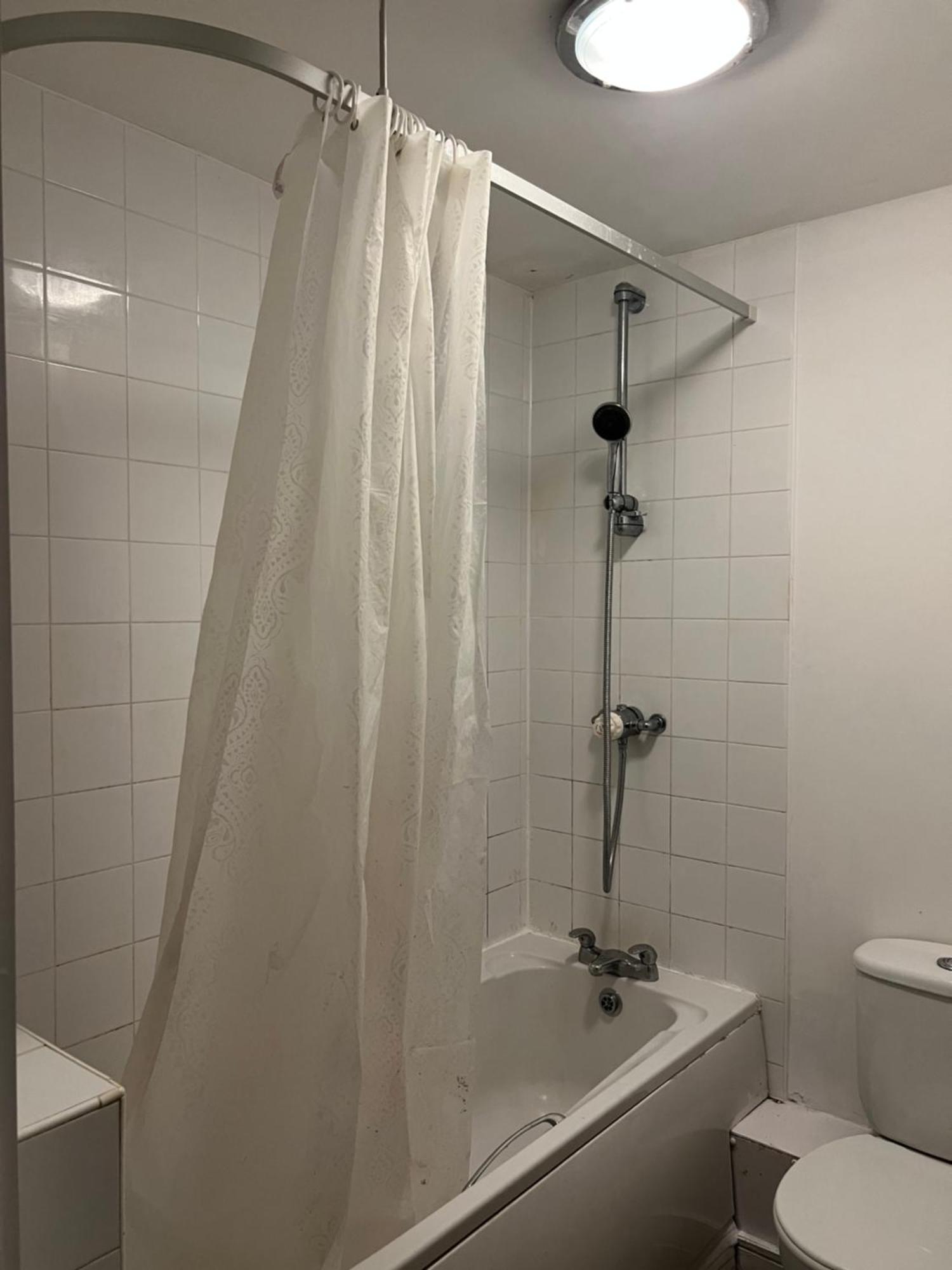 Studio Apartment Манчестер Экстерьер фото